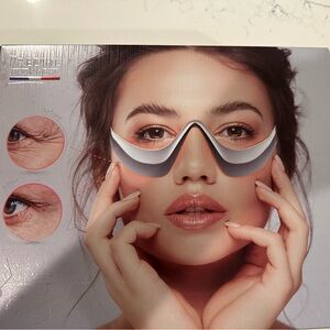 Predire Paris-non surgical undereye EMS